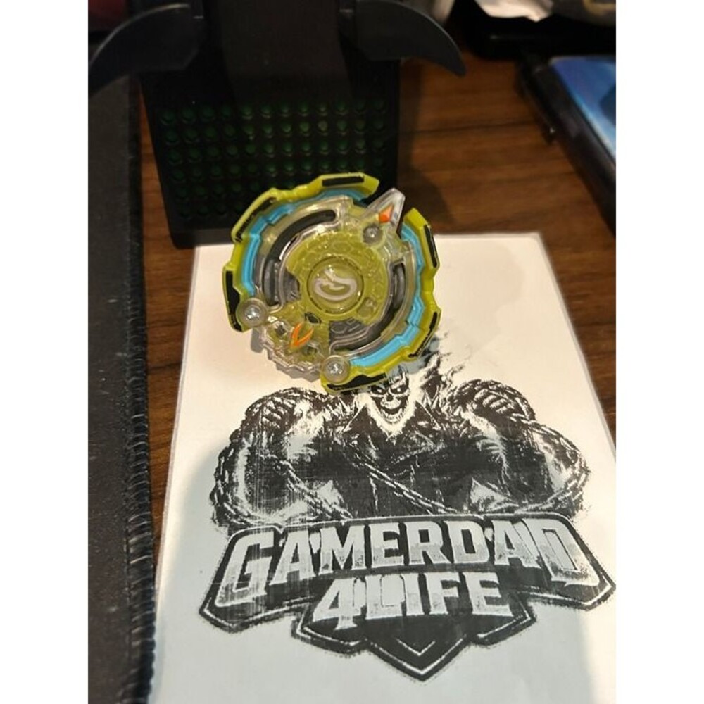 Hasbro Beyblade Burst Quill Quetziko Q2 Jerk Press
